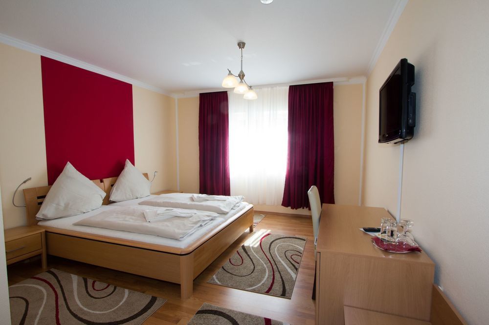Hotel Adria Stuben Urbar  Exteriér fotografie