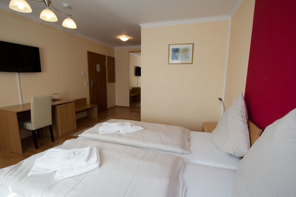 Hotel Adria Stuben Urbar  Exteriér fotografie
