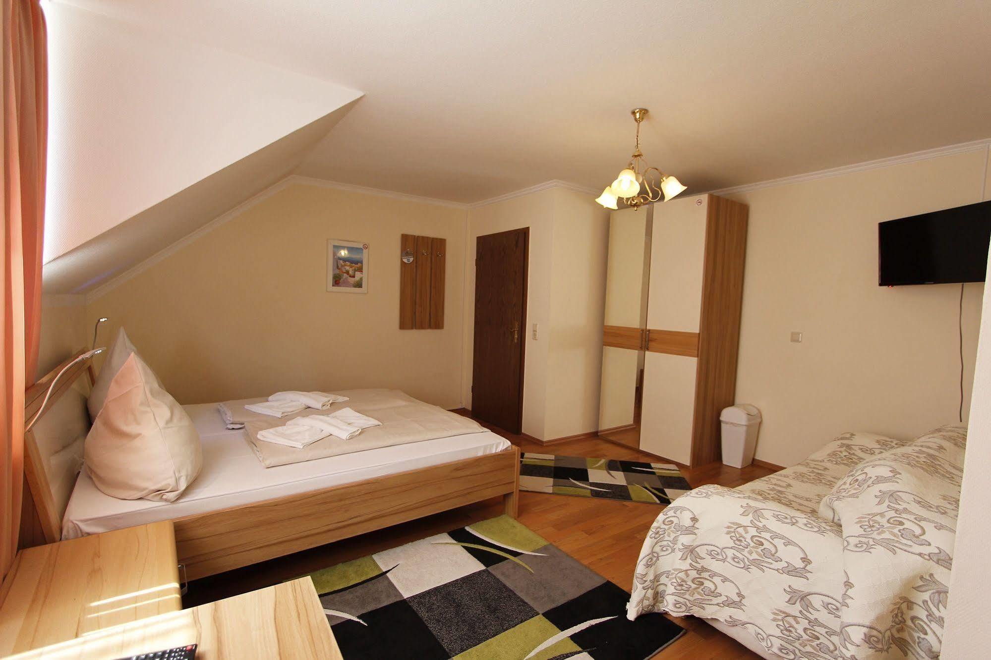 Hotel Adria Stuben Urbar  Exteriér fotografie